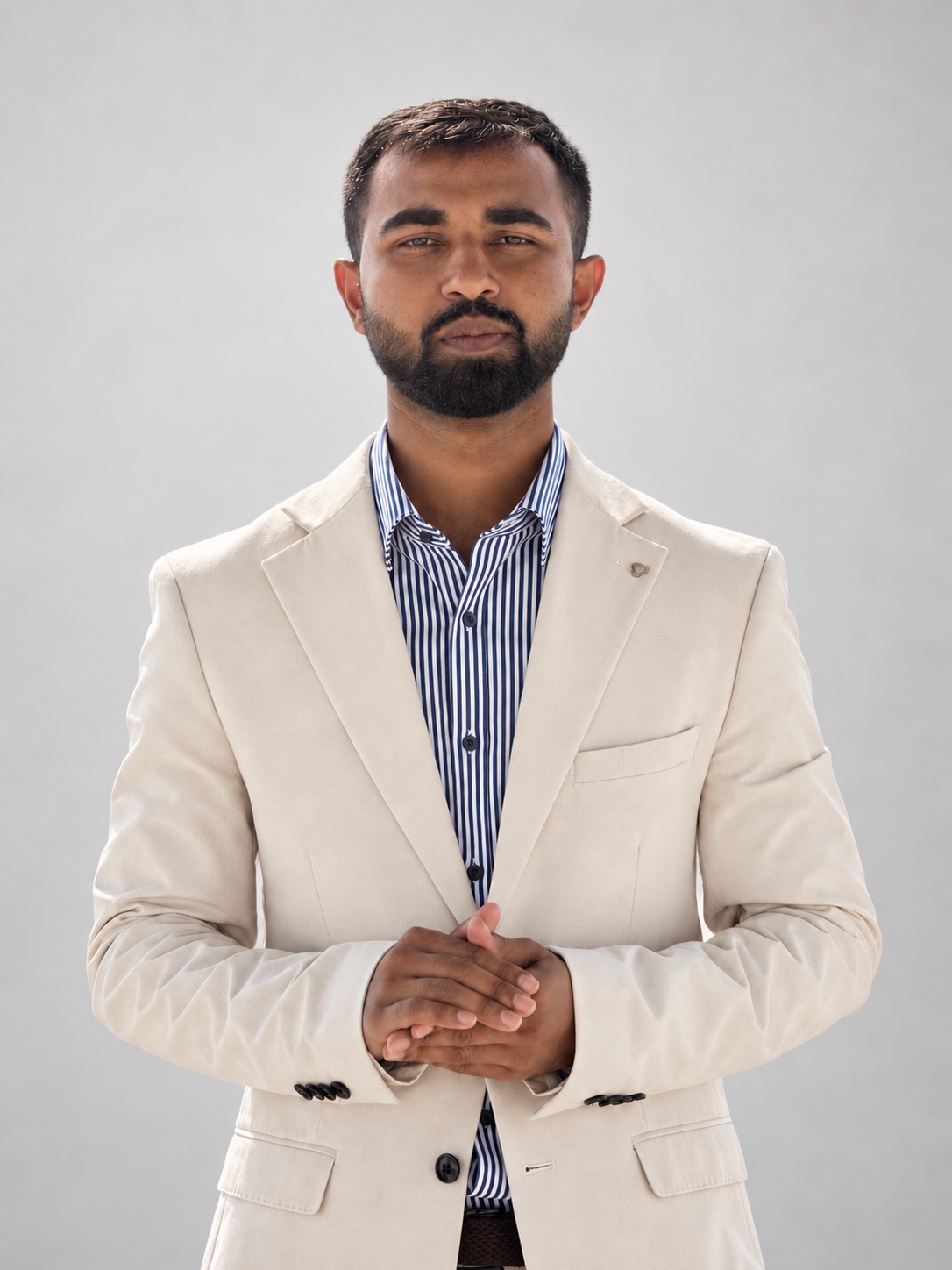 লেখক Anik Sardar